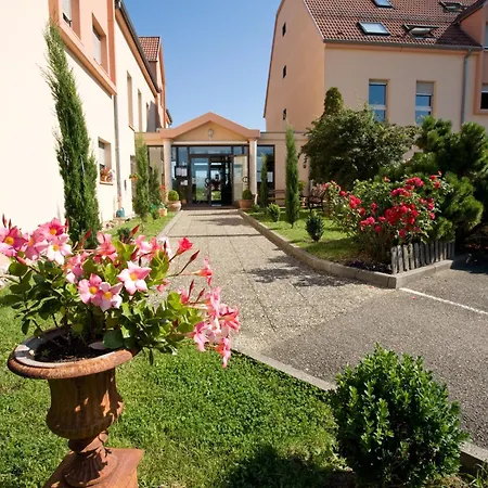 Hotel Restaurant Crystal 3*