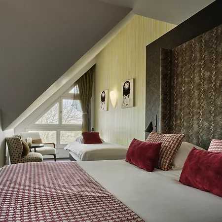 ホテル Restaurant Crystal