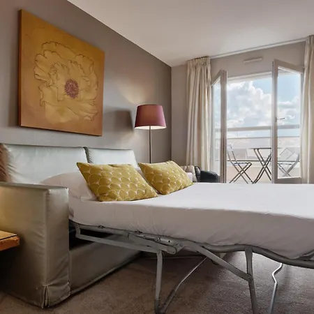 Restaurant Crystal ホテル 3*