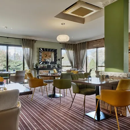 Restaurant Crystal 3* エルスタン