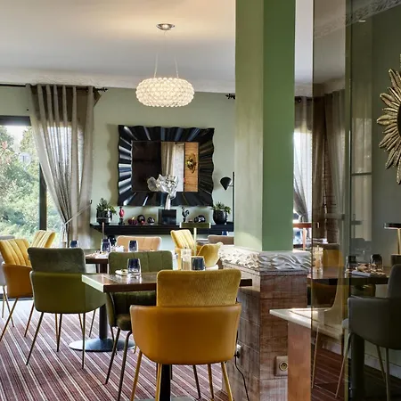 Hotel Restaurant Crystal 3*