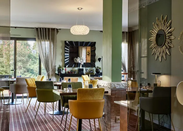 Hotel Restaurant Crystal 3*